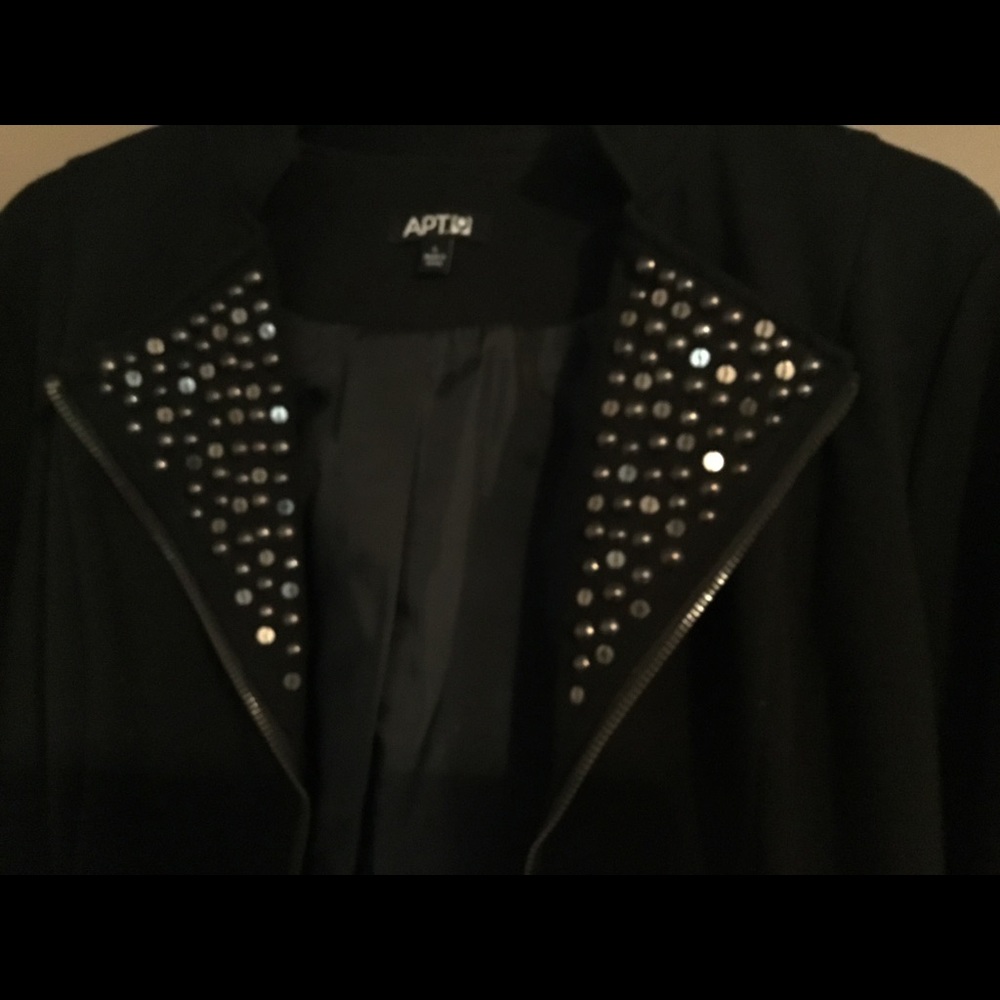 Back studded jacket - Picture 3 of 3